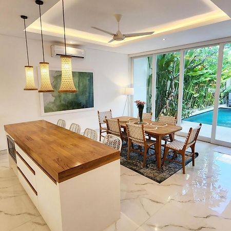 Villa Vana, Sitara Villa Group เซมินยัค ภายนอก รูปภาพ