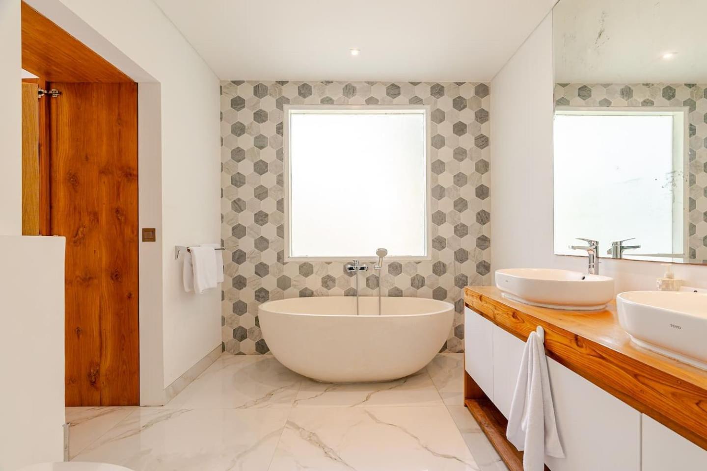 Villa Vana, Sitara Villa Group เซมินยัค ภายนอก รูปภาพ