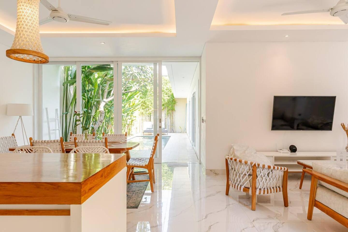 Villa Vana, Sitara Villa Group เซมินยัค ภายนอก รูปภาพ